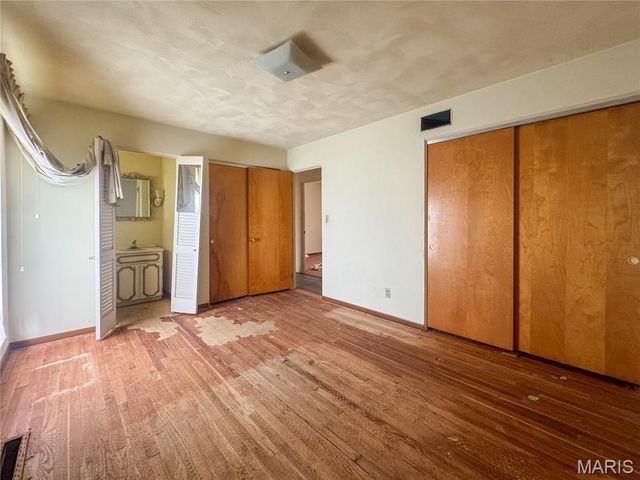 73 Bedford Drive, Belleville, IL 62226