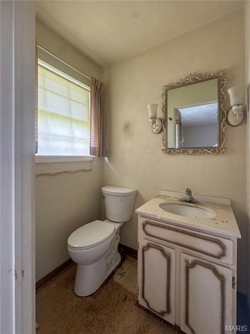 73 Bedford Drive, Belleville, IL 62226