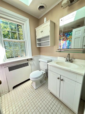 418 E COUNTRY CLUB LN, Wallingford, PA 19086