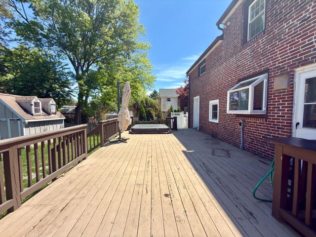 418 E COUNTRY CLUB LN, Wallingford, PA 19086
