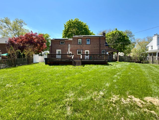 418 E COUNTRY CLUB LN, Wallingford, PA 19086