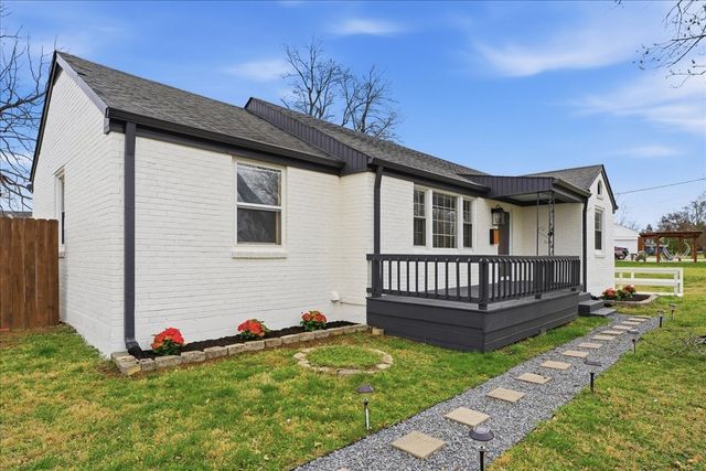 42 Jones Cir, Old Hickory, TN 37138