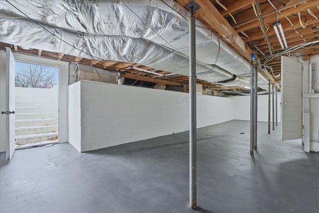 42 Jones Cir, Old Hickory, TN 37138