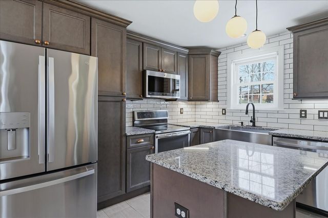 42 Jones Cir, Old Hickory, TN 37138