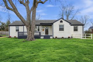 42 Jones Cir, Old Hickory, TN 37138