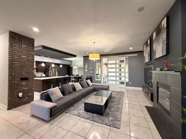 19404 Fieldshire Street, Edmond, OK 73012