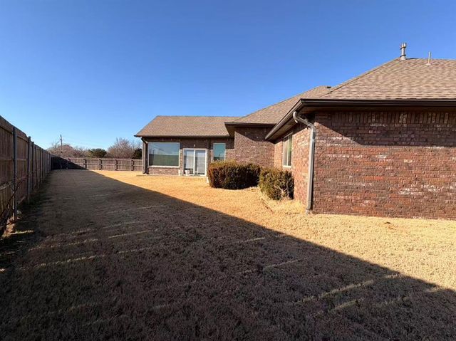 19404 Fieldshire Street, Edmond, OK 73012