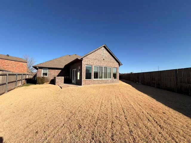 19404 Fieldshire Street, Edmond, OK 73012