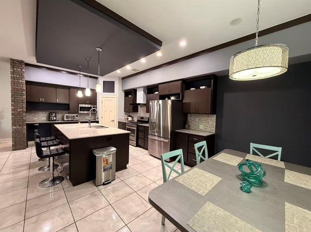 19404 Fieldshire Street, Edmond, OK 73012