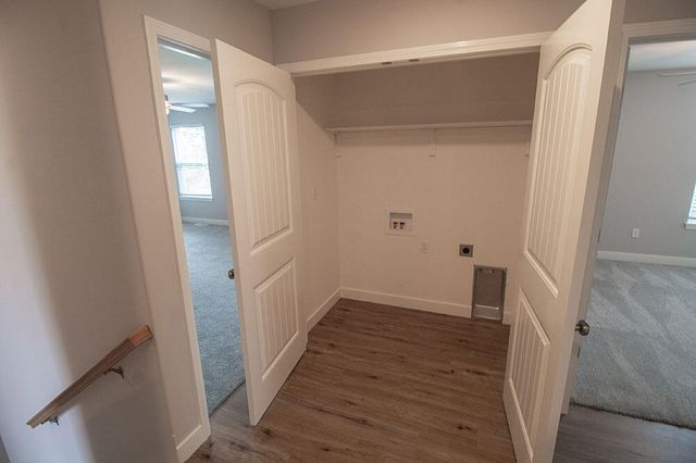 2802 AMBERWOOD CT, Columbia, MO 65203