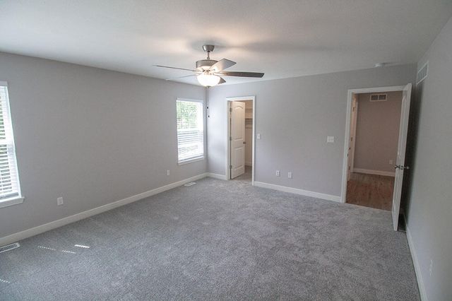 2802 AMBERWOOD CT, Columbia, MO 65203