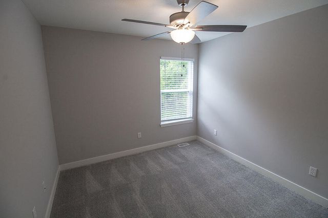 2802 AMBERWOOD CT, Columbia, MO 65203