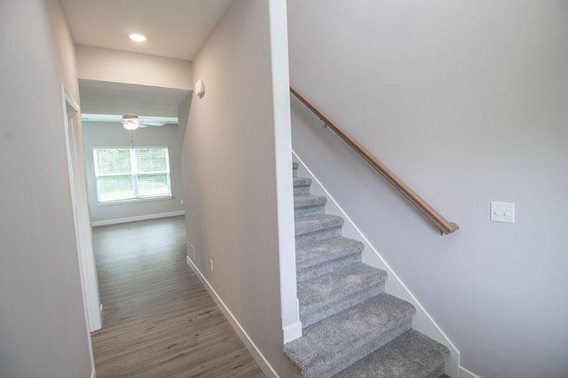 2802 AMBERWOOD CT, Columbia, MO 65203