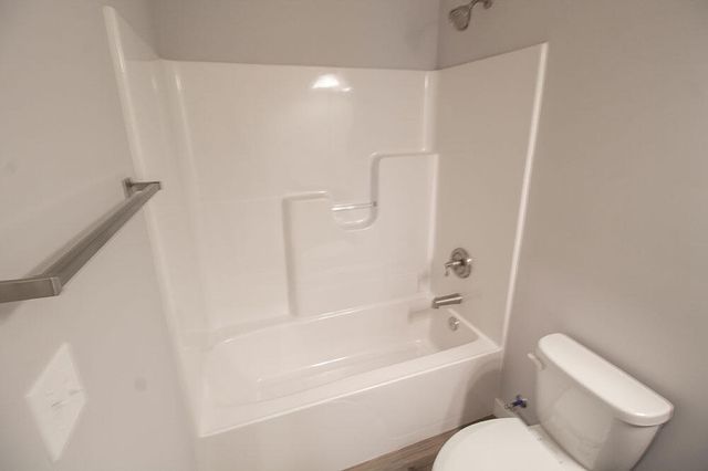 2802 AMBERWOOD CT, Columbia, MO 65203