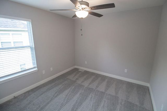 2802 AMBERWOOD CT, Columbia, MO 65203