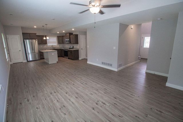 2802 AMBERWOOD CT, Columbia, MO 65203