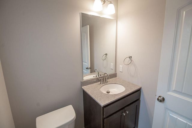 2802 AMBERWOOD CT, Columbia, MO 65203