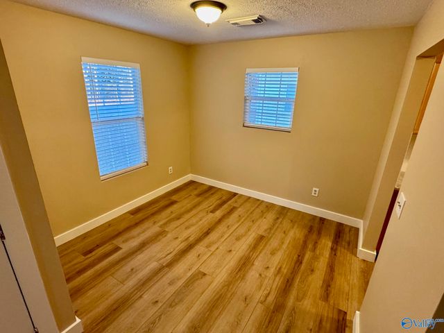 4013 SW Pine Avenue, Huntsville, AL 35805