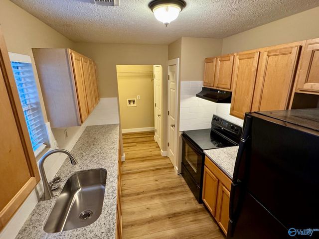 4013 SW Pine Avenue, Huntsville, AL 35805