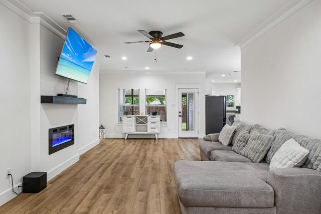 1829 Galveston Street, Grand Prairie, TX 75051