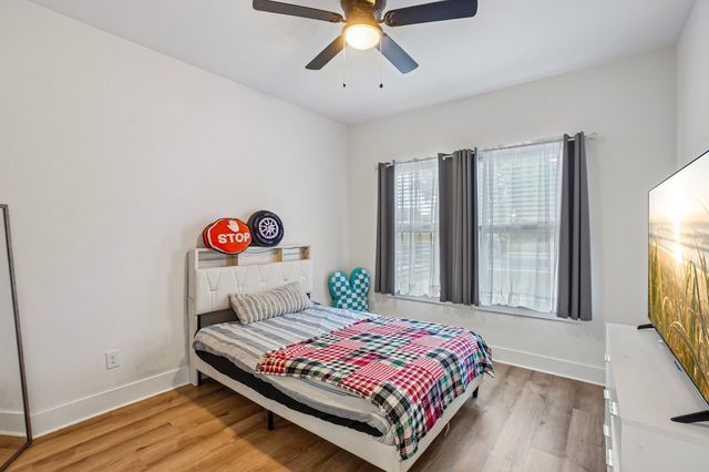 1829 Galveston Street, Grand Prairie, TX 75051