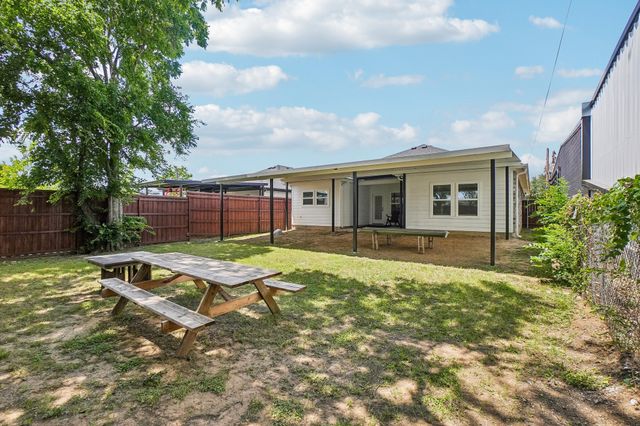 1829 Galveston Street, Grand Prairie, TX 75051