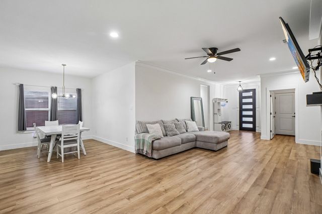 1829 Galveston Street, Grand Prairie, TX 75051