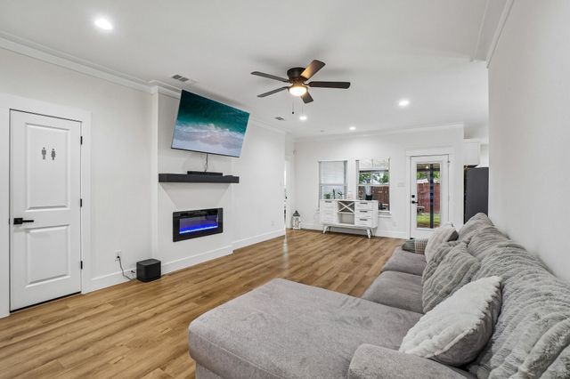 1829 Galveston Street, Grand Prairie, TX 75051
