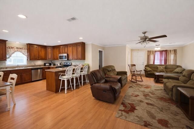 2642 Francis Marion Boulevard, Summerton, SC 29148