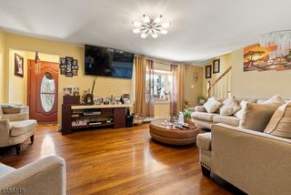 25 W Webster Ave, Roselle Park Boro, NJ 07204