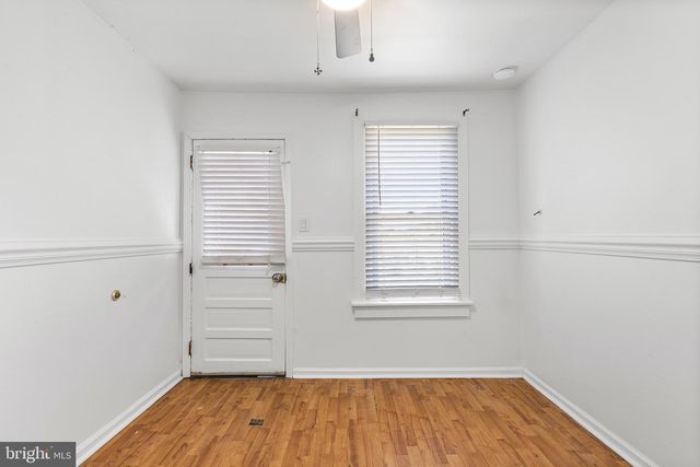 1046 YATES, Marcus Hook, PA 19061