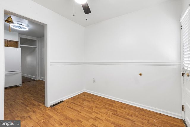 1046 YATES, Marcus Hook, PA 19061