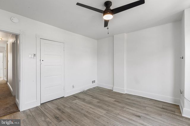 1046 YATES, Marcus Hook, PA 19061