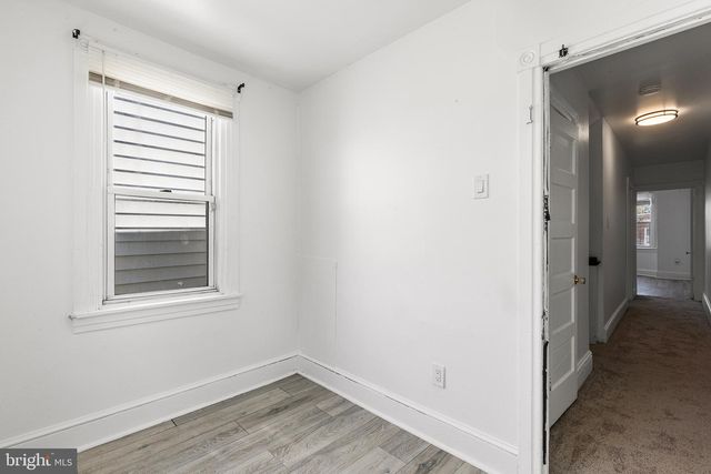 1046 YATES, Marcus Hook, PA 19061