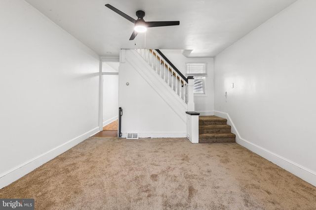 1046 YATES, Marcus Hook, PA 19061