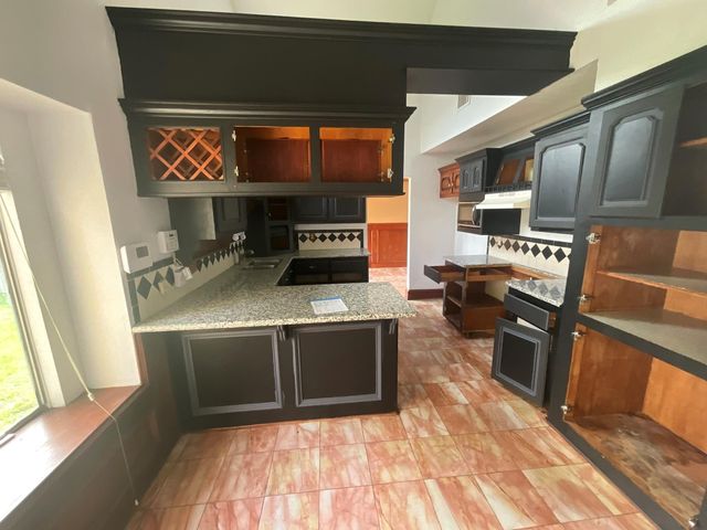 12002 Kleinmeadow Drive, Houston, TX 77066