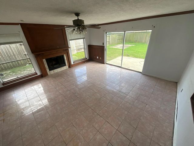 12002 Kleinmeadow Drive, Houston, TX 77066