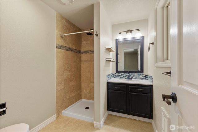 7511 Kittiwake Drive SE, Olympia, WA 98513