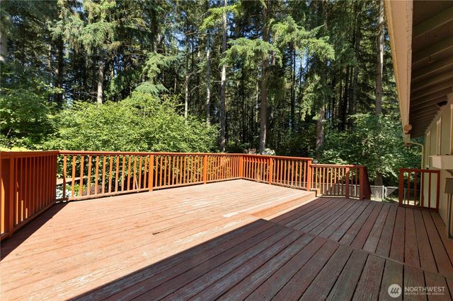 7511 Kittiwake Drive SE, Olympia, WA 98513