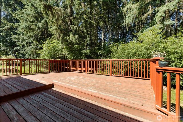 7511 Kittiwake Drive SE, Olympia, WA 98513