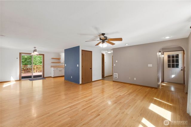 7511 Kittiwake Drive SE, Olympia, WA 98513