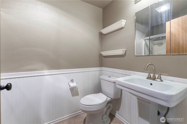 7511 Kittiwake Drive SE, Olympia, WA 98513
