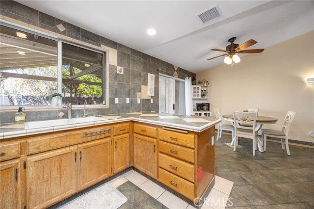 653 E 1st, San Jacinto, CA 92583