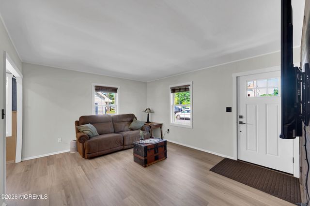 10 Crystal Avenue, New Egypt, NJ 08533