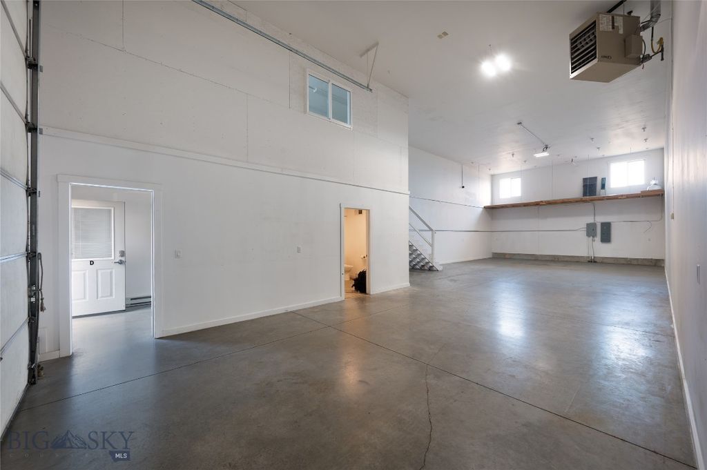 211 Jetway Drive D, Belgrade, MT 59714 photo 2