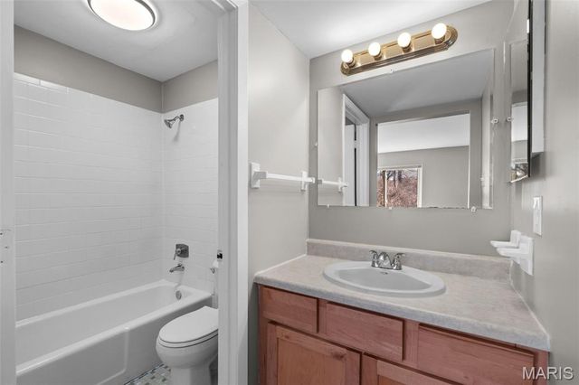 1530 Springlet Court 14, Florissant, MO 63033