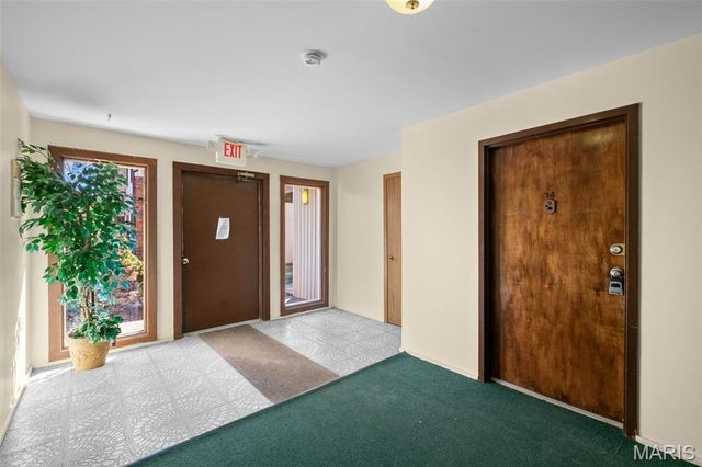 1530 Springlet Court 14, Florissant, MO 63033