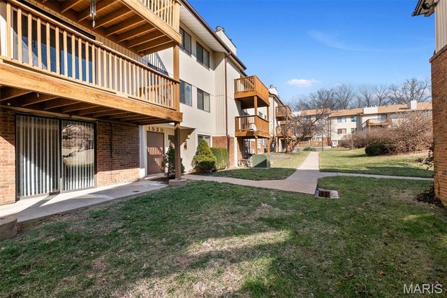 1530 Springlet Court 14, Florissant, MO 63033