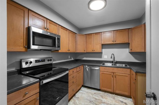 1530 Springlet Court 14, Florissant, MO 63033