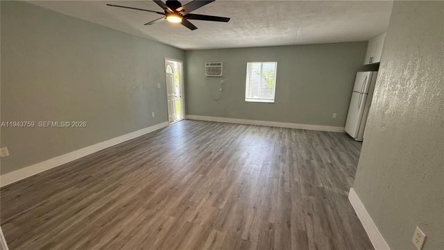 220 NW 12th St 1, Pompano Beach, FL 33060